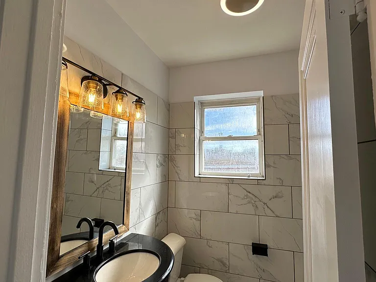 5739 N Francisco Ave #3 — Photo 10