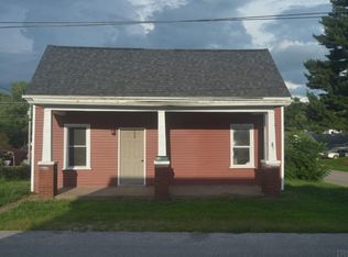 942 S 1st St, Boonville, IN 47601