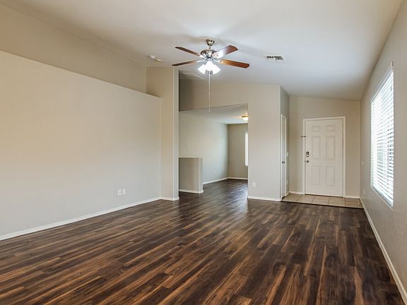 4th image of 6035 N Laguna Dr