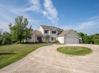 N9647 Cemetery Rd, BRILLION, WI 54110