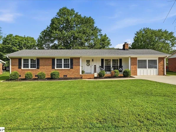 7 Marlow Ln, Taylors, SC 29687