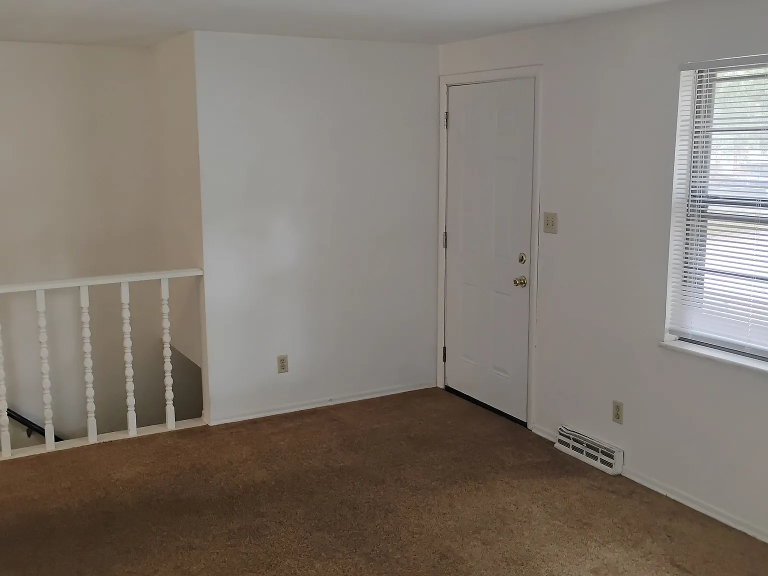 2 bed, 936 sqft, $1,275 — Photo 3
