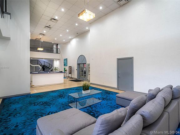 3rd image of 13499 Biscayne Blvd Penthouse 1704