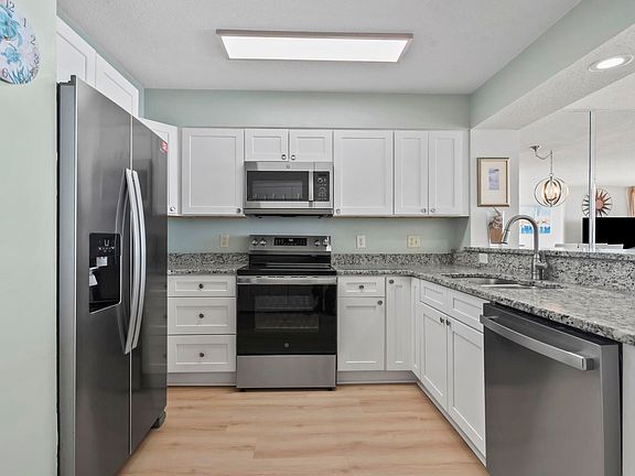 5th image of 3805 S Ocean Blvd. #705