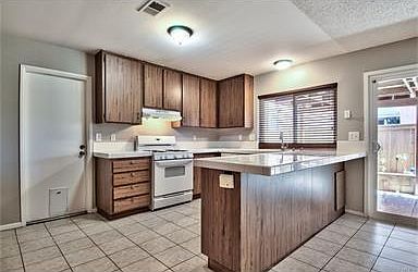 3rd image of 25413 Las Palomas Dr