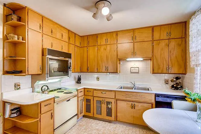 2106 N Raleigh St — Photo 11