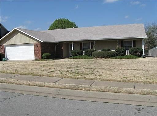 1st image of 4006 Clark Ave
