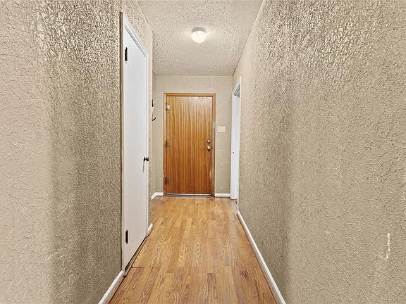 5th image of 502 3rd St