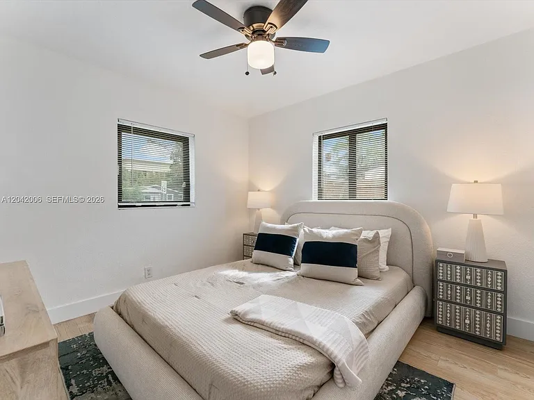 6161 NE 7th Ave — Photo 12