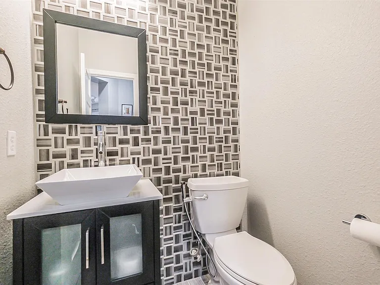5506 Langhorne Ct — Photo 17