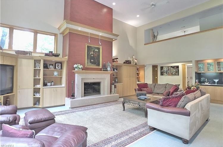 70 Easton Ln, Moreland Hills, OH 44022 | Zillow