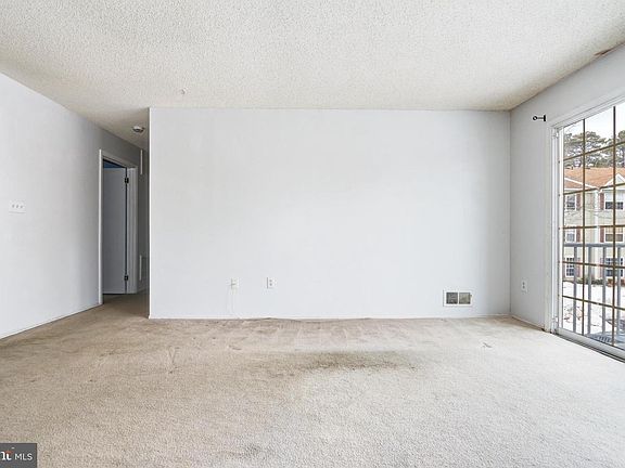 4th image of 26 Iroquois Dr #20