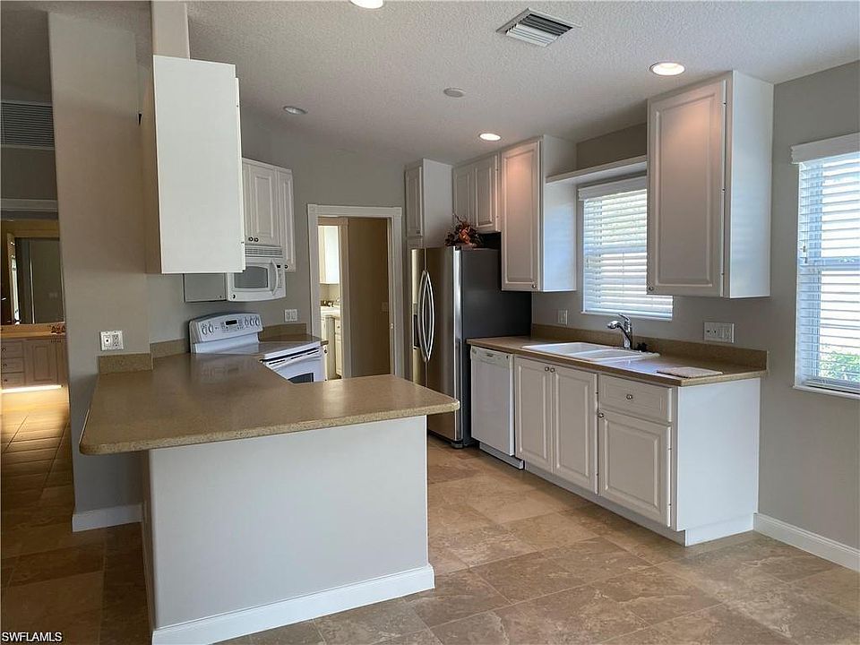 2nd image of 7940 Umberto Ct