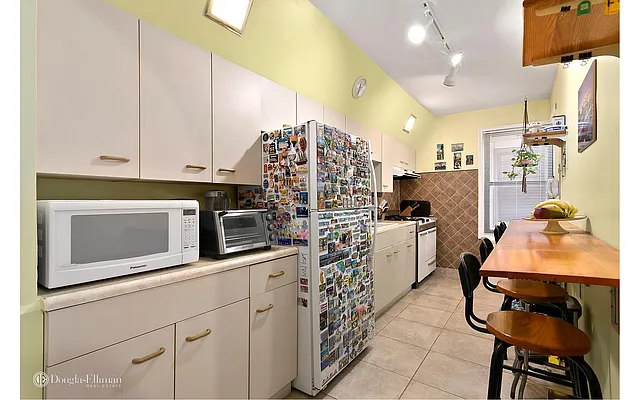 Sold by Douglas Elliman | media 12