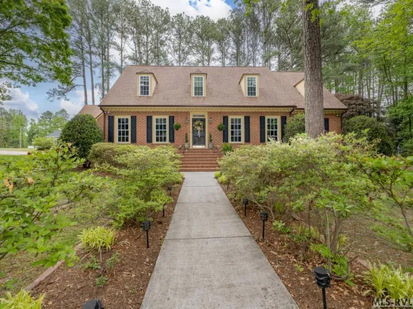 512 Binford St, South Hill, VA 23970