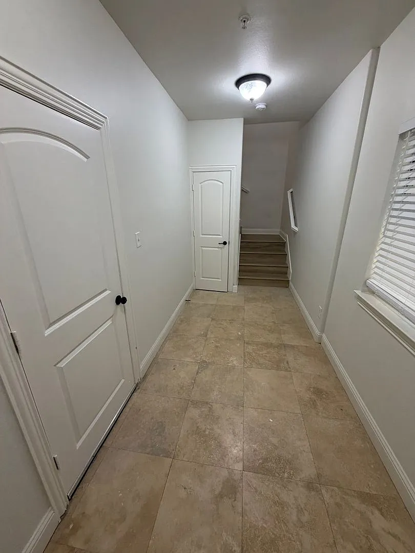 2320 Stutz Dr — Photo 4
