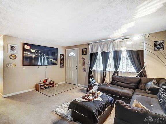 5th image of 6687 Hubbard Dr