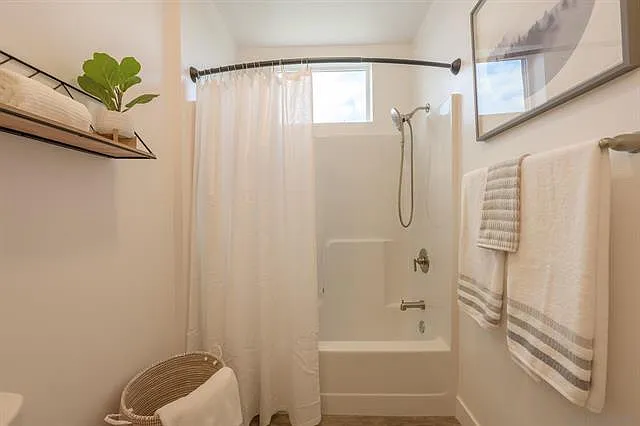 1316 E Grand Ave #104 — Photo 20