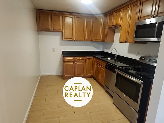 3rd image of 455 Whalley Ave #302