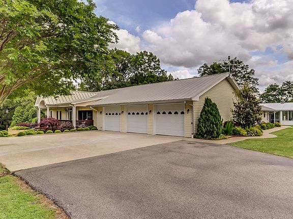 2nd image of 330 Joann Dr