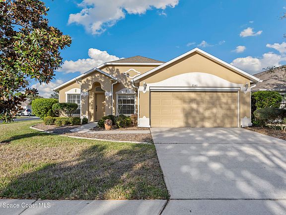 3rd image of 2140 Chinaberry Cir SE