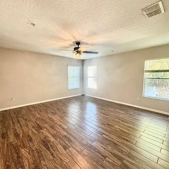 1122 Priory Cir — Photo 15