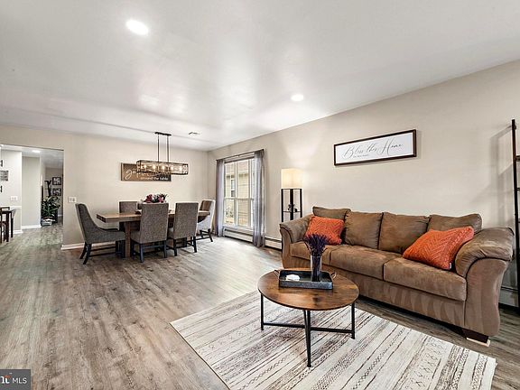 5th image of 54 Canterbury Ln