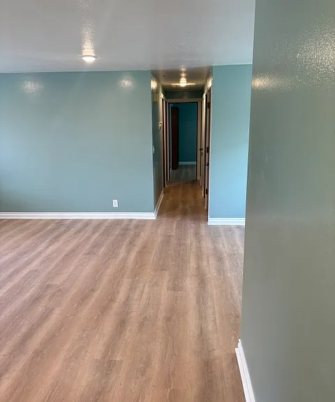 878 NE Thomas Ct — Photo 8