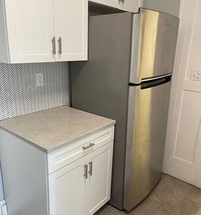 1st image of 220 Lafayette St #10