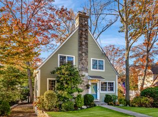 12 Maywood Rd, New Rochelle, NY 10804