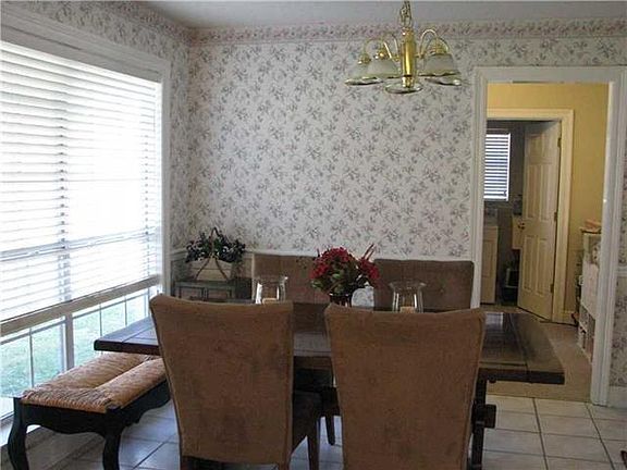 5th image of 138 Stratford Dr