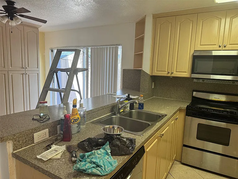 4350 SW 72nd Ter — Photo 16