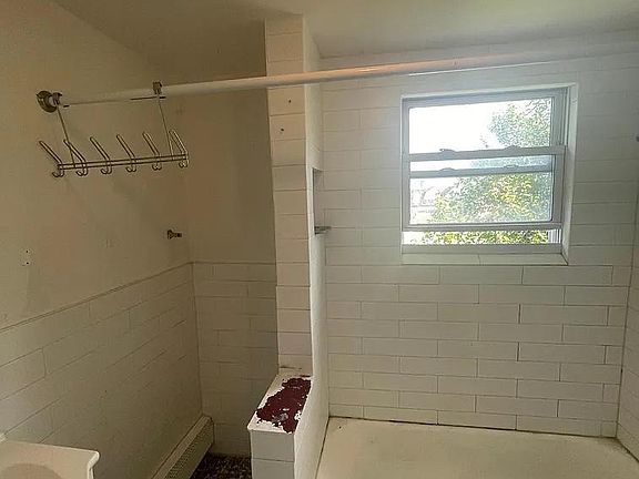 5th image of 187 Parker St #3A