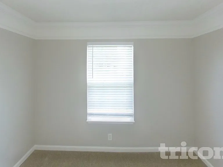 3013 Weybridge Dr — Photo 12