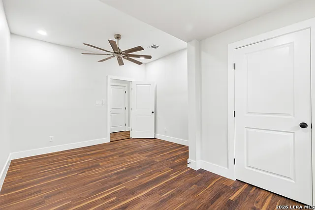 823 W French Pl — Photo 27