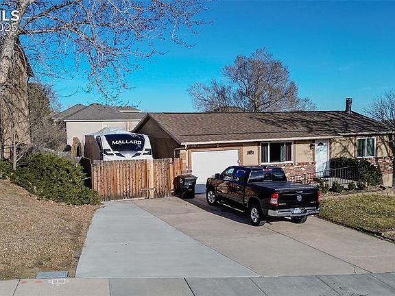 2nd image of 5365 Fiesta Ln