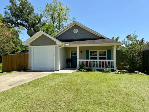 355 W Barkley St, Sour Lake, TX 77659
