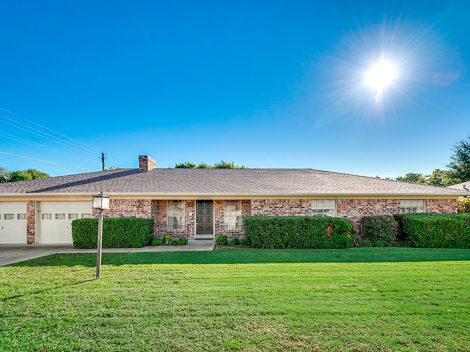 1st image of 2801 Fox Hill Dr