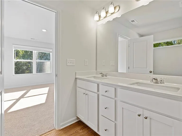 785 Summerwood Ln — Photo 28