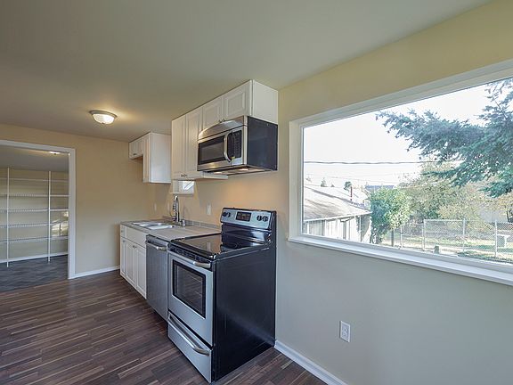 4th image of 3813 S Asotin St