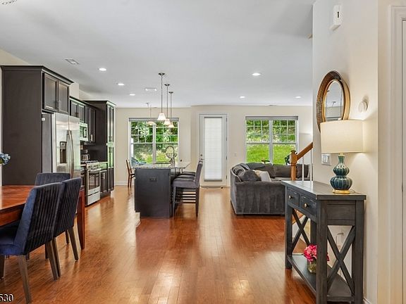 4th image of 66 Lupine Ln
