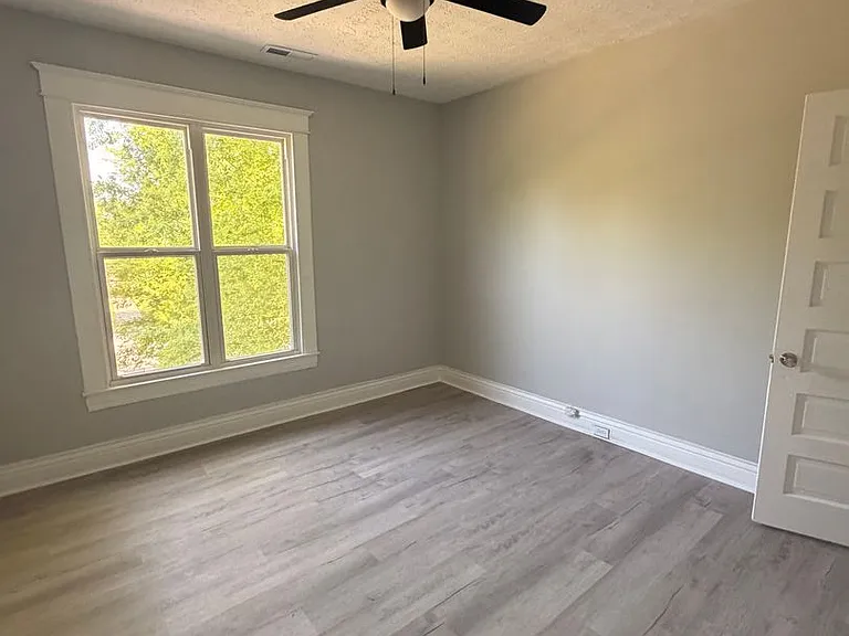 4140 W Broadway — Photo 27