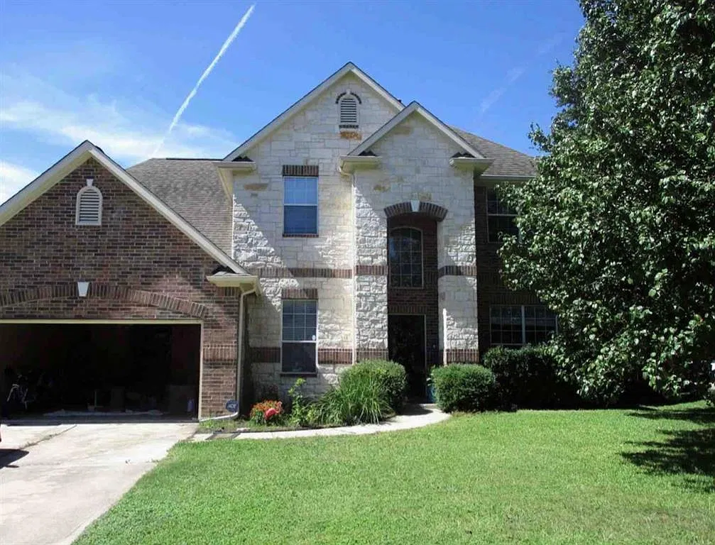 4 bed, 3.5 bath, 3280 sqft, $3,795 — Photo 1