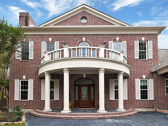 2nd image of 31 Golf Links Ct