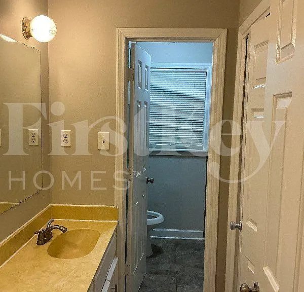 5819 Fox Lair Ave — Photo 11