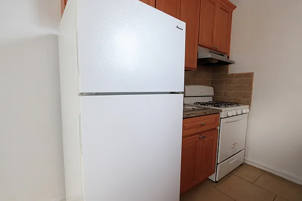 Rented by Douglas Elliman | media 25