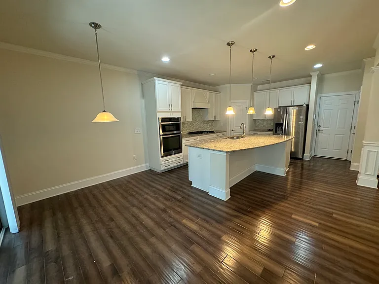 413 Daylin Dr — Photo 6
