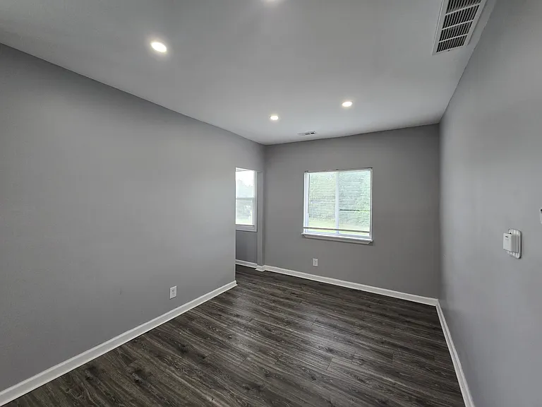 9340 Moffat Ave — Photo 4