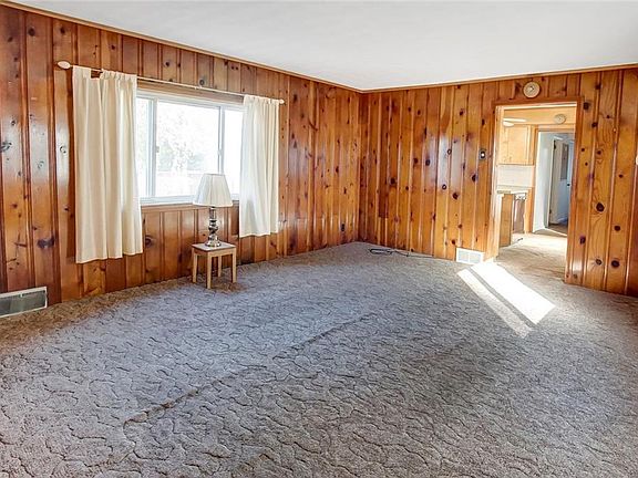 3rd image of 424 Hilbish Ave
