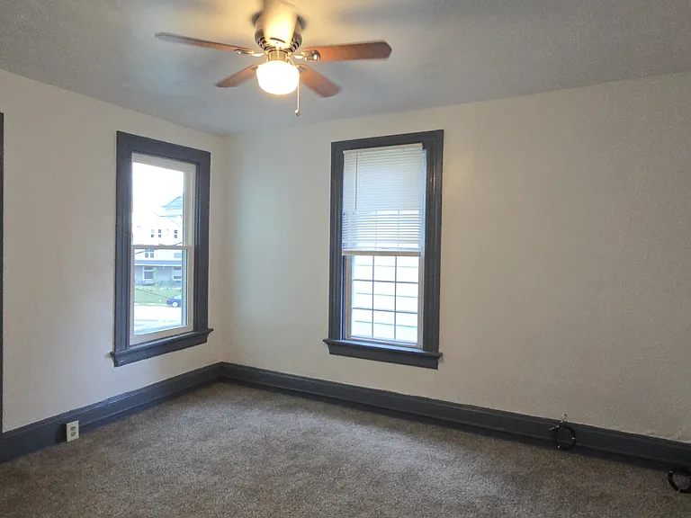 207 Lincoln Ave — Photo 9